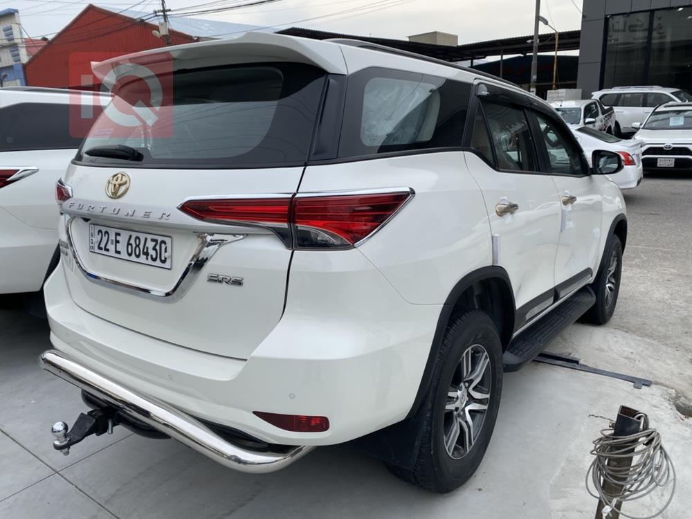 تۆیۆتا فۆرچێنەر